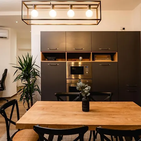 Luxurious Penthouse With Private Pool, Wifi & Ac By 360 Estates